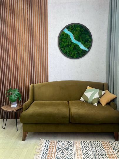 Панно из стабилизированного мха и эпоксидной смолы круглое