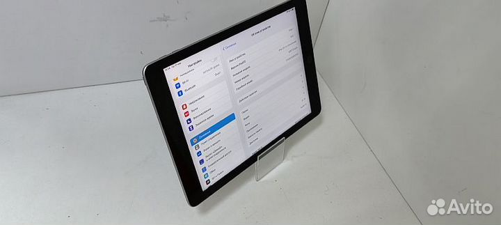 Планшет без SIM-карты Apple iPad 6 A1893 32 GB