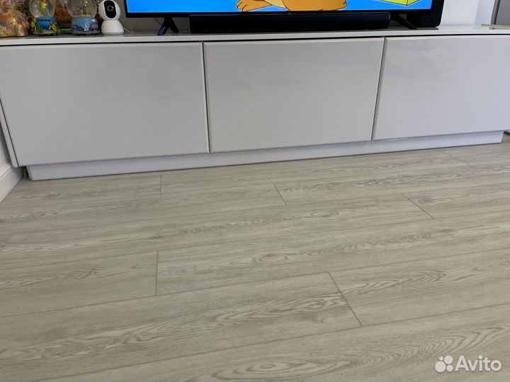 Тумба под телевизор