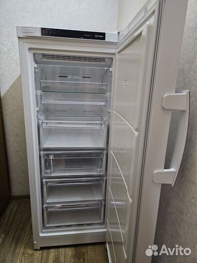 Морозильная камера Indesit бу