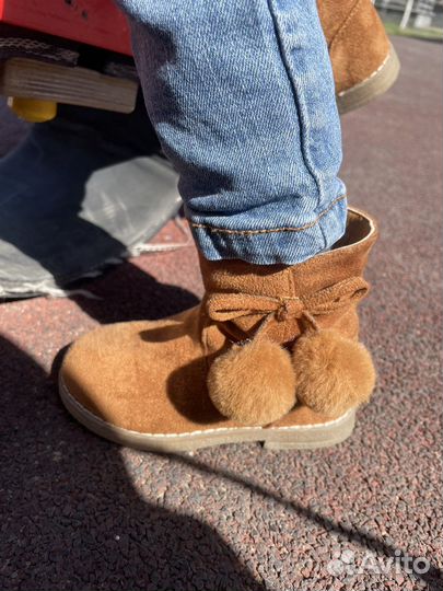 Ботинки для девочки 23