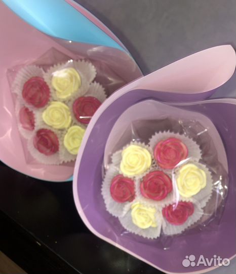 Сладкие букеты из шоколада