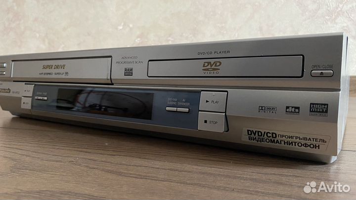 Видеомагнитофон Panasonic