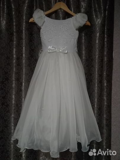 Платье белое