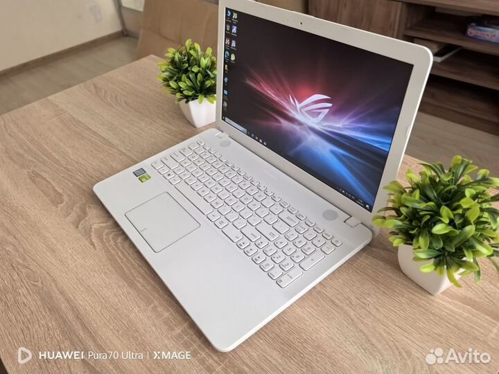 Мощный ноутбук Asus i5