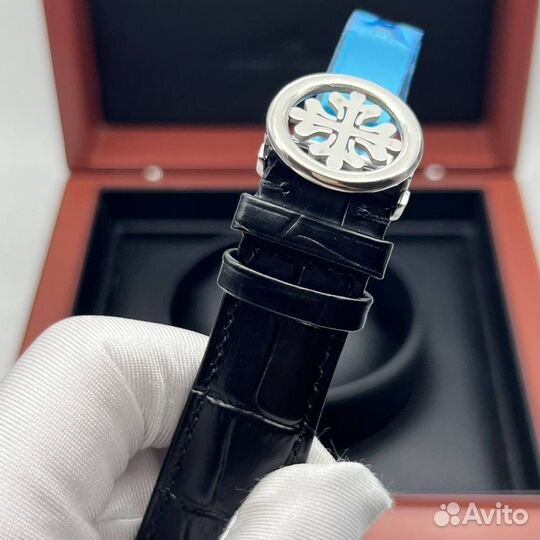 Часы Patek Philippe Perpetual Calendar 17