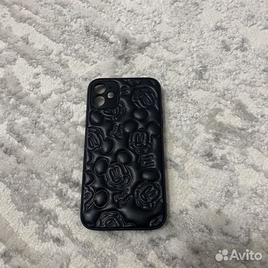 Чехол на iPhone 11