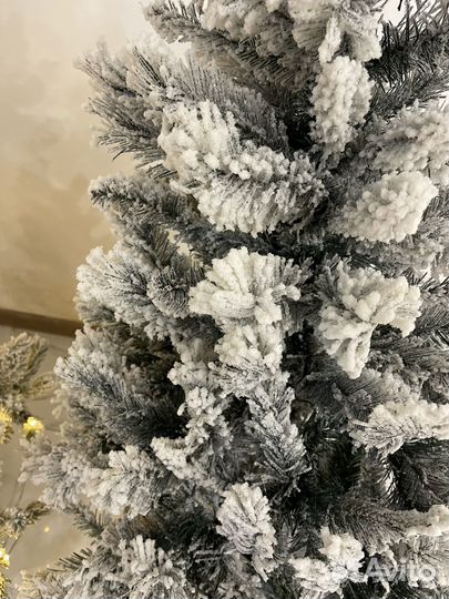 Елка искусственная заснеженная