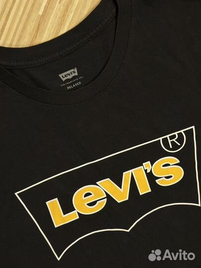 Унисекс футболка levis