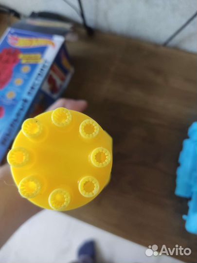 Пистолет для мыльных пузырей