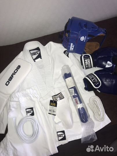 Кимоно, шлем, перчатки, защита, пояса