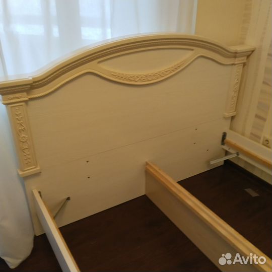 Кровать двухспальная