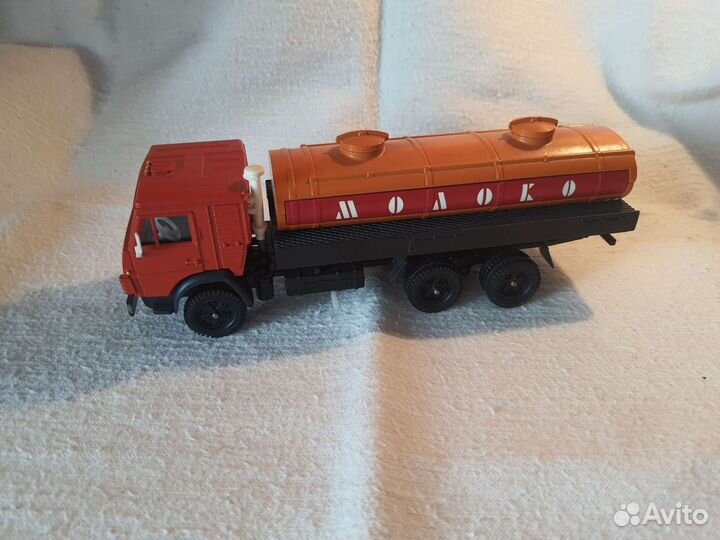 Модель Камаз молоковоз 53112