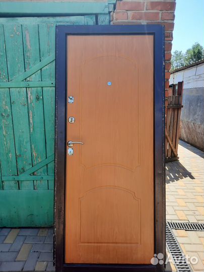 Входные двери металлические
