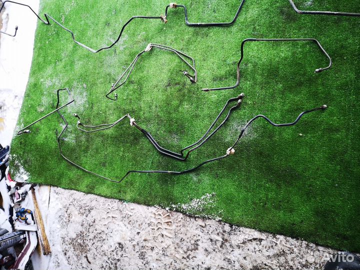 Трубка тормозов на Suzuki Grand Vitara 05-15