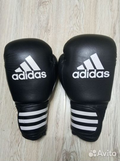 Боксерские перчатки 10 oz adidas