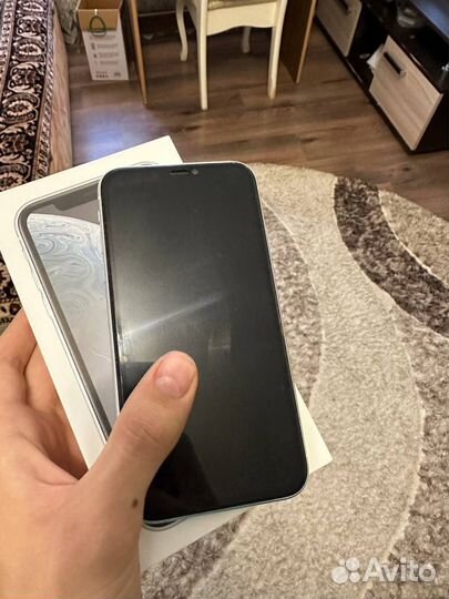 Телефон iPhone хр