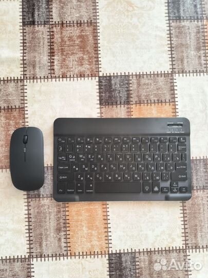 Беспроводная мышь и клавиатура