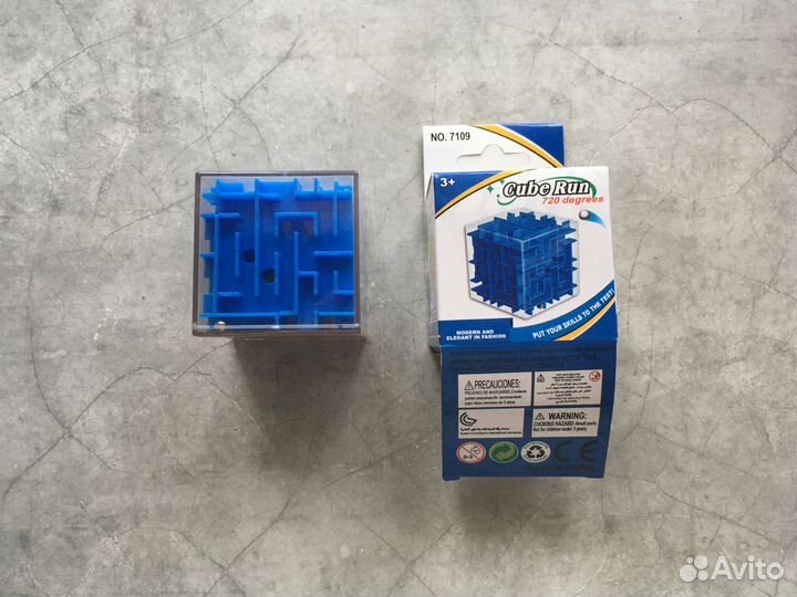 3D куб лабиринт новый синий