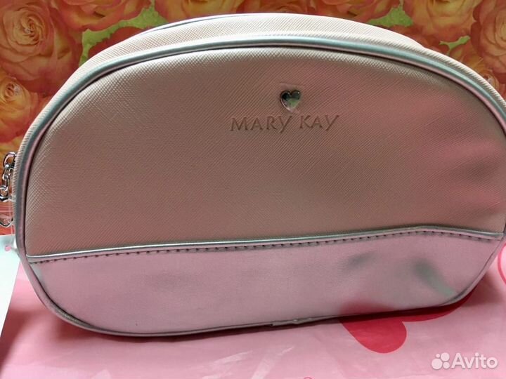 Кисти, косметички. Бренд Мэри Кэй