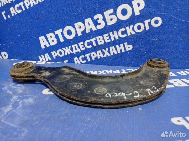 Задний левый рычаг Ford Focus 2 седан 2006