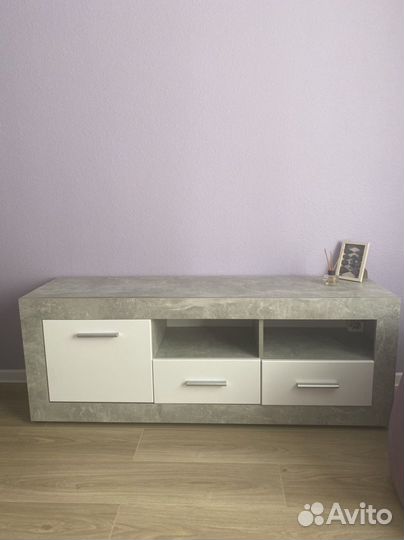 Тумба под телевизор