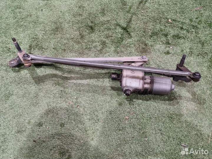 Трапеция стеклоочистителя додж Стратус 2004г