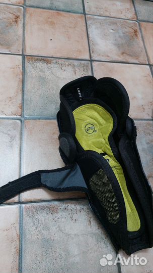 Хоккейные наколенники bauer 1s размер 9