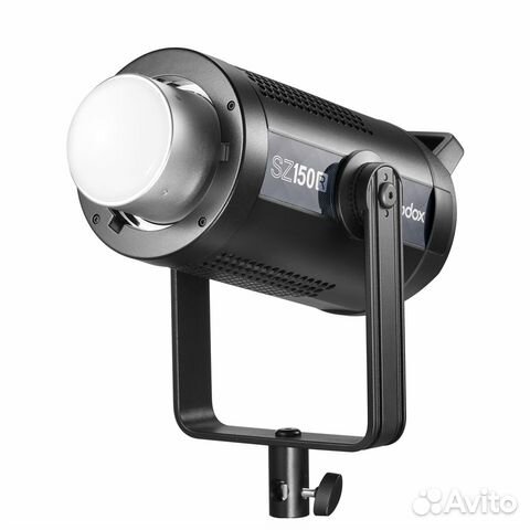 SZ150R RGB Godox осветитель