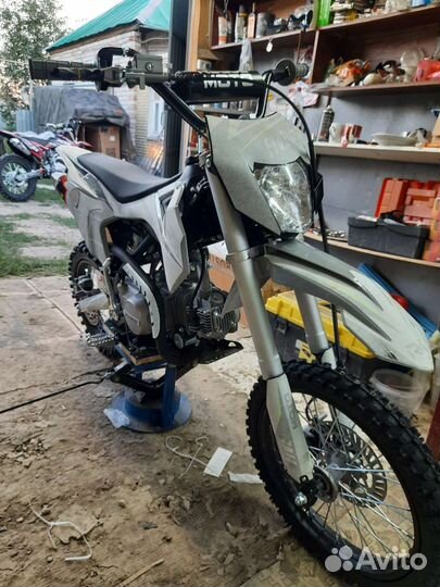 Питбайк Regulmoto five 125 EA (полуавтомат кпп)