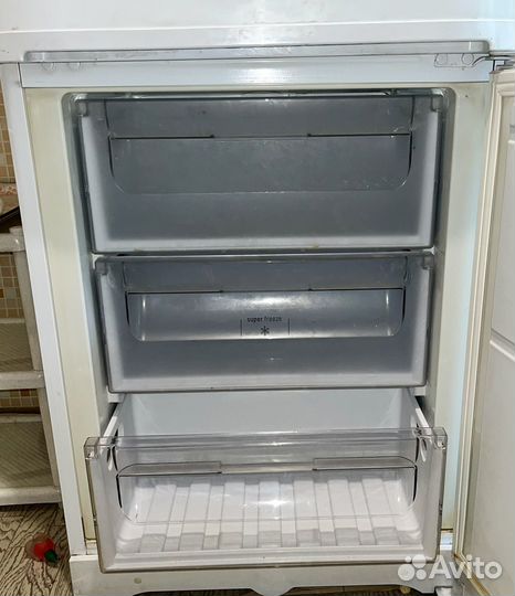 Холодильник hotpoint ariston rmba 2185L