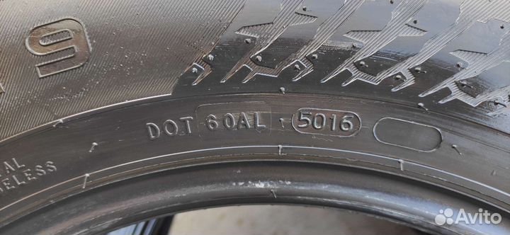 Nokian Tyres Hakkapeliitta 9 215/60 R16 99T