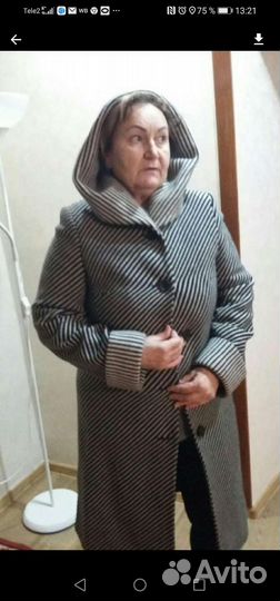 Пальто женское 52 размер