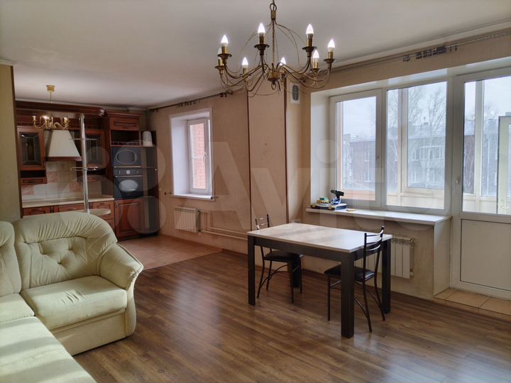 3-к. квартира, 100 м², 4/9 эт.