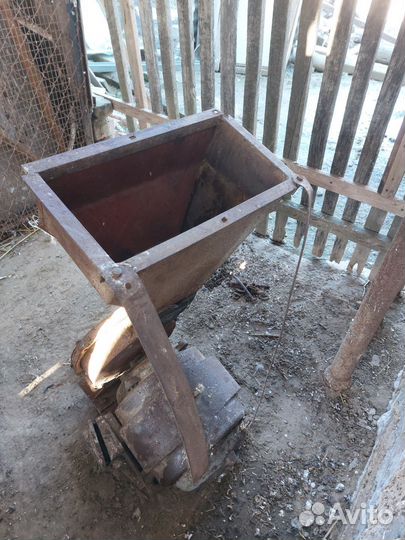 Дробилка для зерна бу