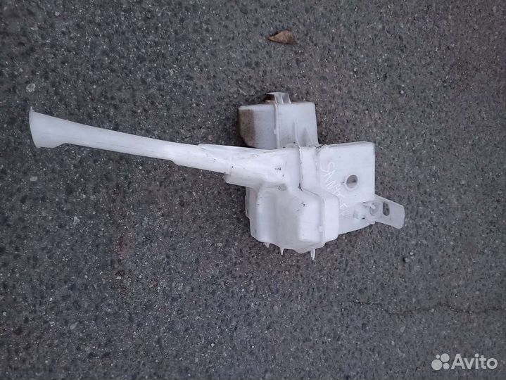 Hyundai Santa Fe 4 бачок омывателя