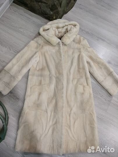 Шуба женская натуральная- бобёр