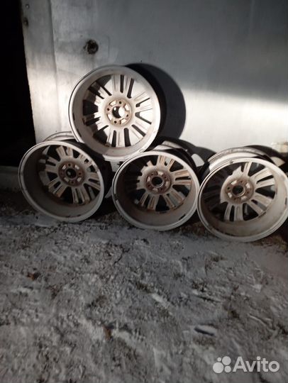 Литые диски р16 4 100 бу веста с резиной