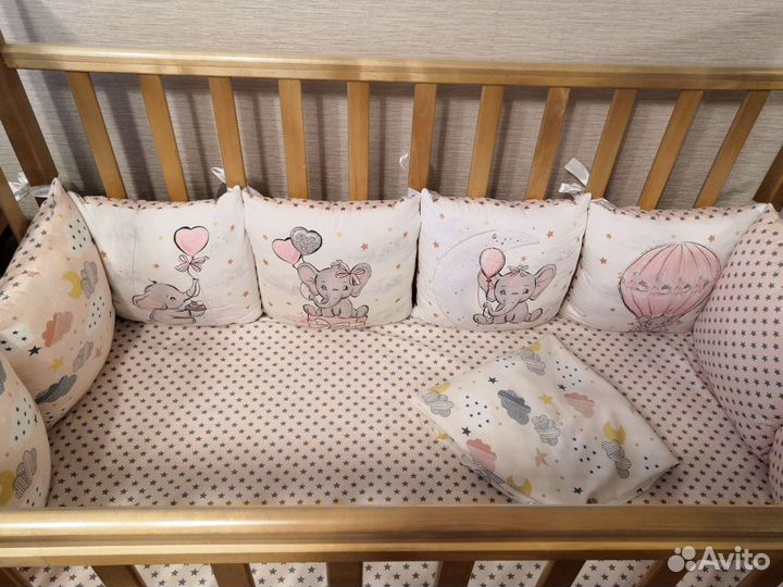 Бортики в кроватку+2 простыни