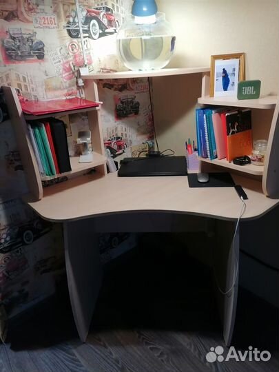 Компьютерный стол