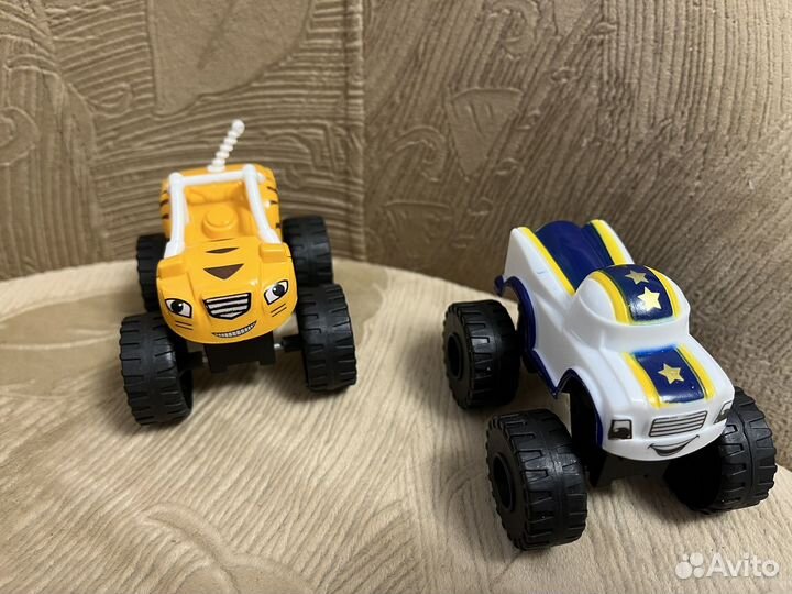 Набор машинок 