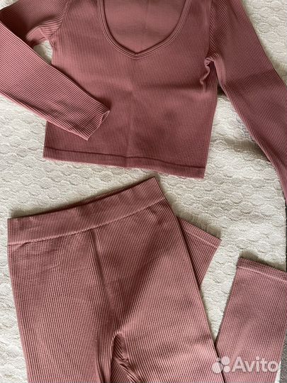 Спортивный костюм для фитнеса