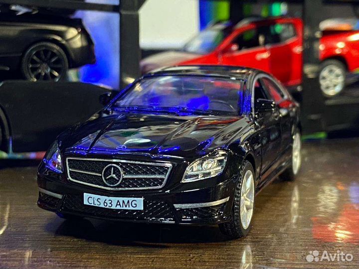 Mercedes Benz cls 63 amg 1:32