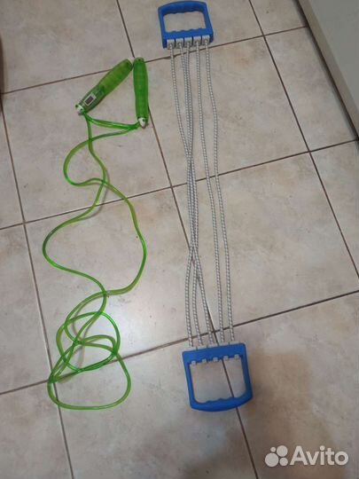 Эспандер и скакалка со счётчиком