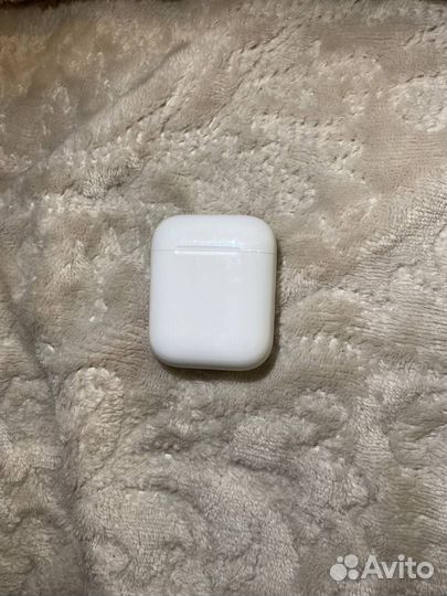 Airpods 2 поколение кейс и левый наушник