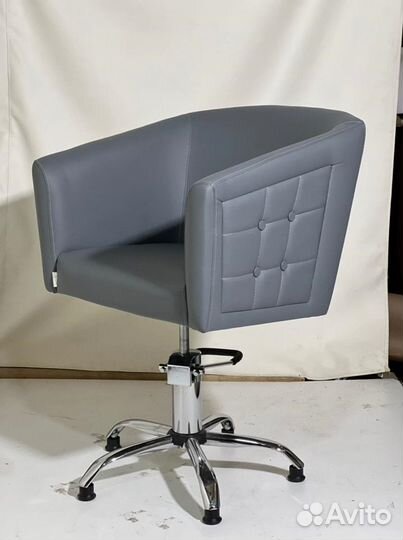 Парикмахерское кресло “гармония” серый