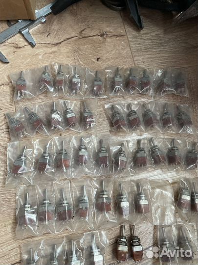 Тумблер и кнопки пкн-150-1 пкн4-1В пт27-2В пк1-4