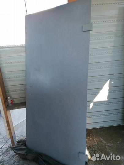 Дверь усиленная 8мм с рамой