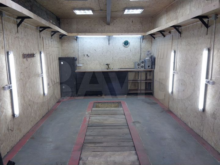 Гараж, > 30 м²