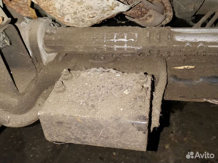 Подрамник Volkswagen Passat b3 1.8